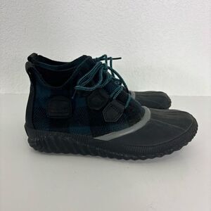 Sorel Blue & Black Plaid Ankle Winter Snow Boots